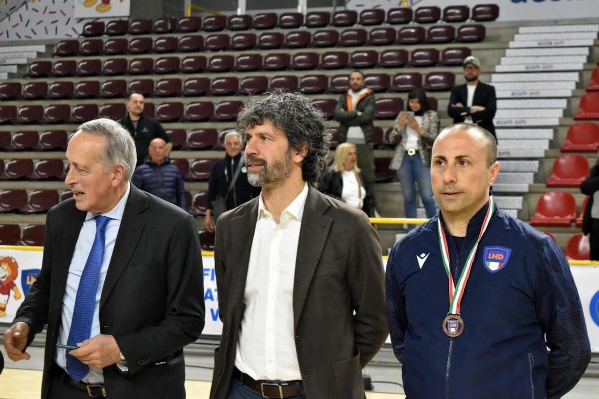 I muscoli degli azzurrini nelle mani del calabrese Eugenio Muzzì -