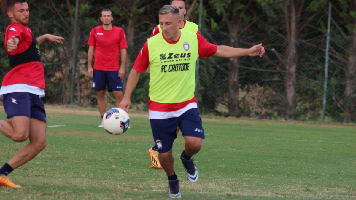 Crotone Calcio | D'Errico sottoposto ad intervento chirurgico - 