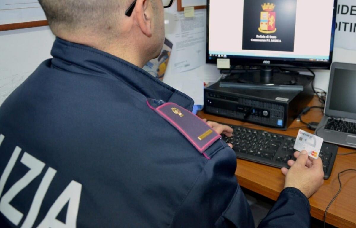 Crotone - Deve scontare 5 anni di reclusione per truffe online, un arresto - 