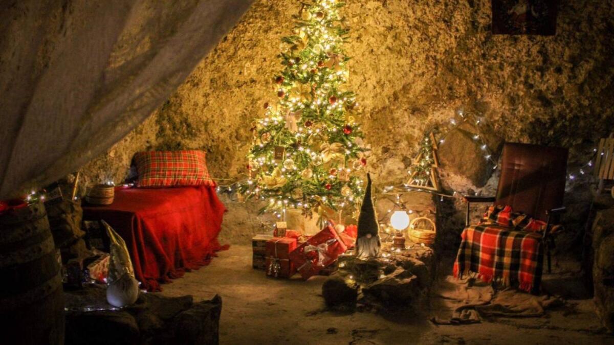 La "Grotta di Babbo Natale" apre le feste a  Melissa - 