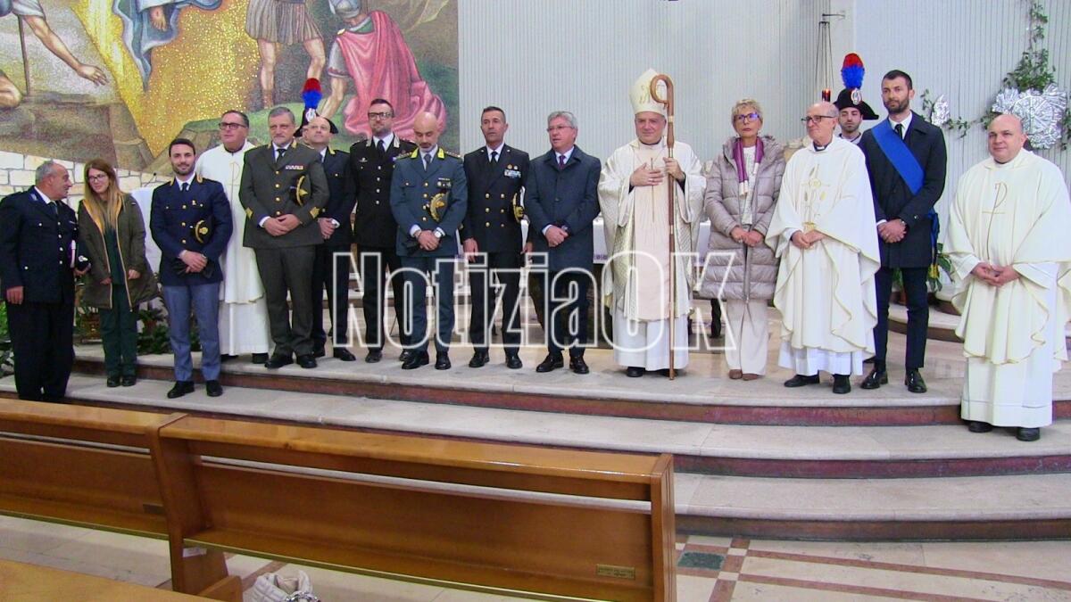 Crotone  - Celebrato il Precetto natalizio interforze, con momenti di convivialità tra i presenti - 
