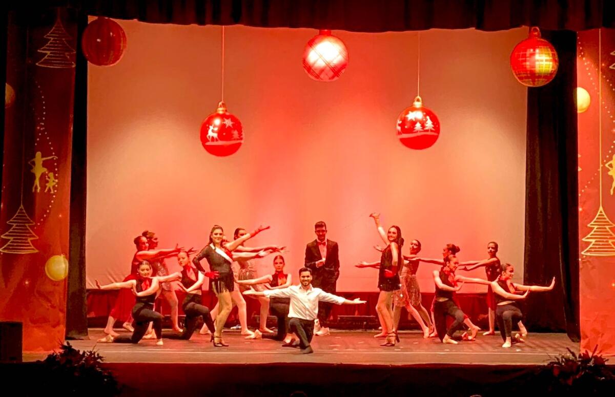 Crotone - Danza e solidarietà all'Apollo con la scuola Educational Dance - 