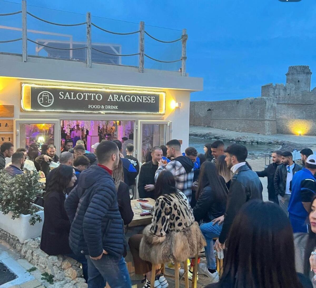 Il Salotto & Terrazza Aragonese festeggia un anno di musica ed emozioni - 