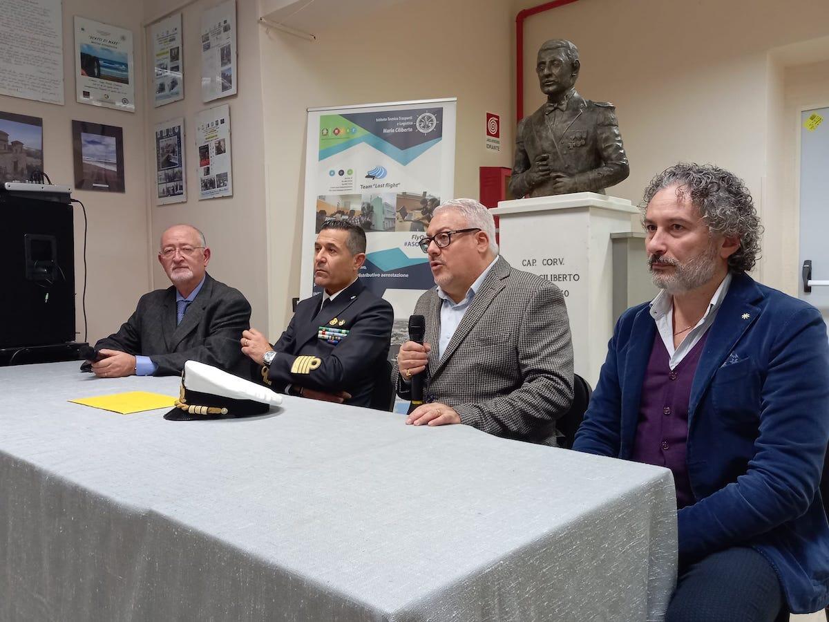 Crotone - All'Istituto Ciliberto inaugurati due avveniristici laboratori di navigazione marittima e aerea - 