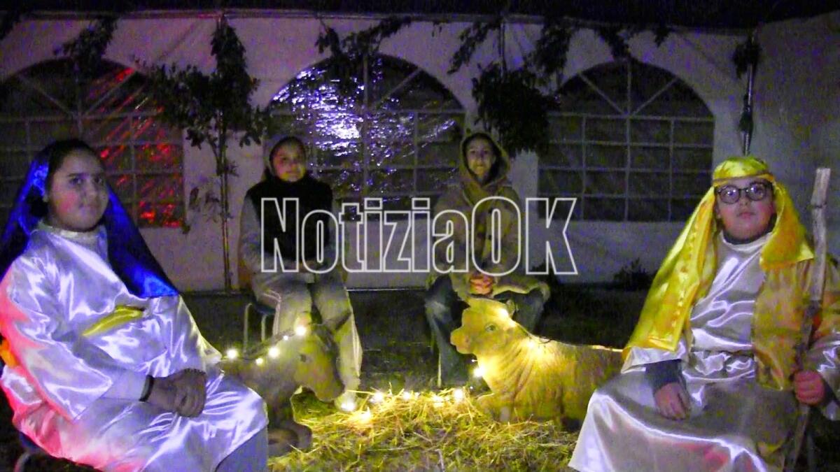 (VIDEO) Una piccola Betlemme alla scuola media Anna Frank di Crotone - 