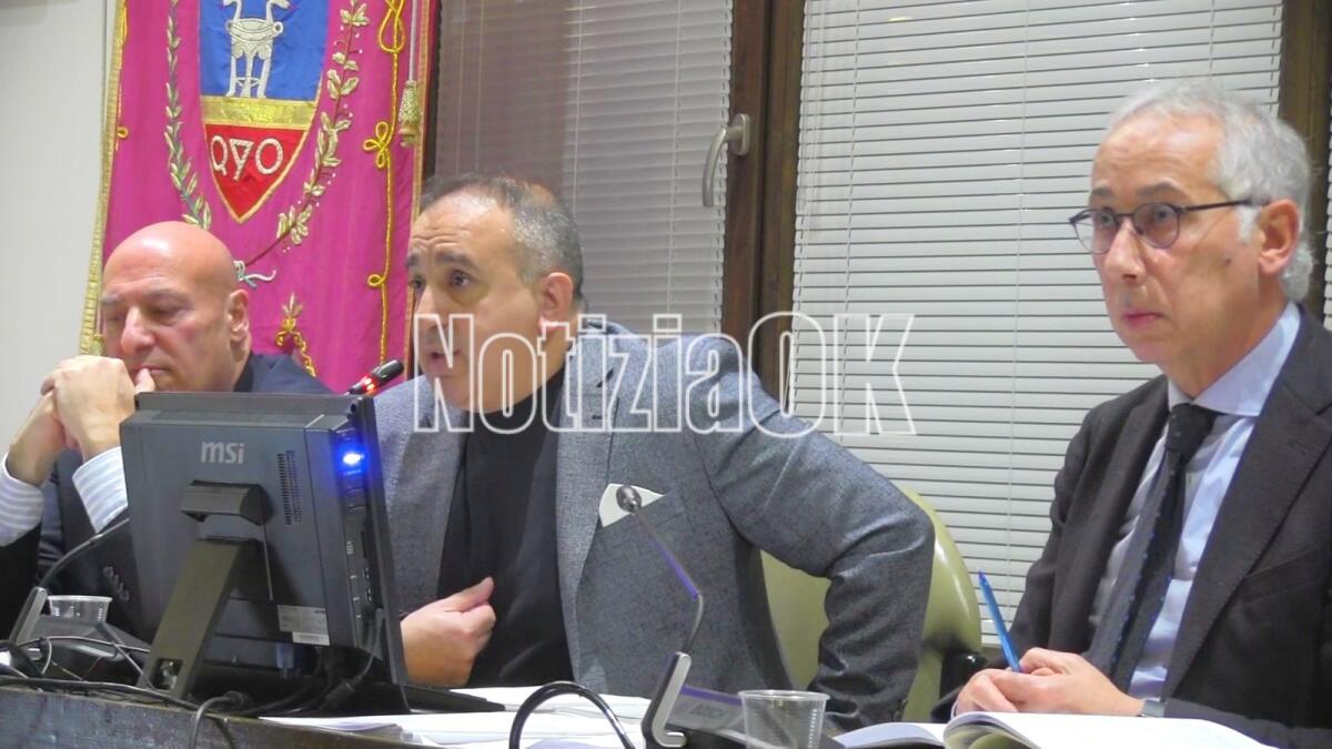 Crotone - Manca nuovamente il numero legale in Consiglio, Megna striglia la maggioranza - 