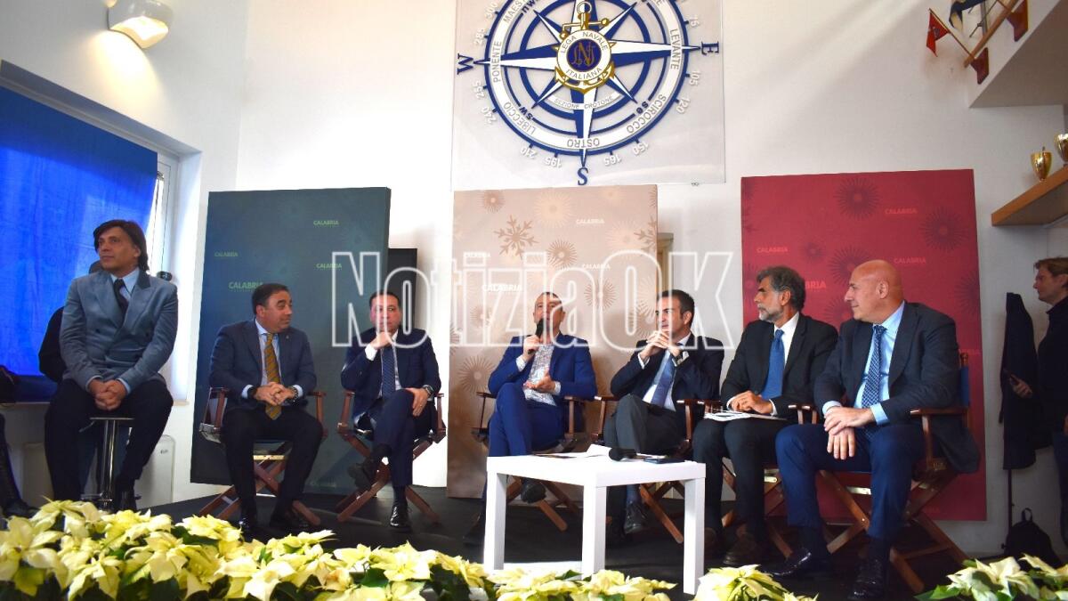 (VIDEO) | #CapodannoRai - Amadeus: «Ho letto negli occhi dei crotonesi l'importanza di questo evento» - 
