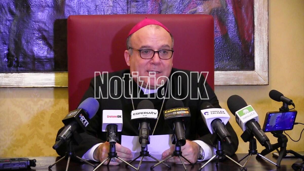 (VIDEO) Natale, l'Arcivescovo di Crotone: «Il lavoro precario è un evento di disumanizzazione» - 
