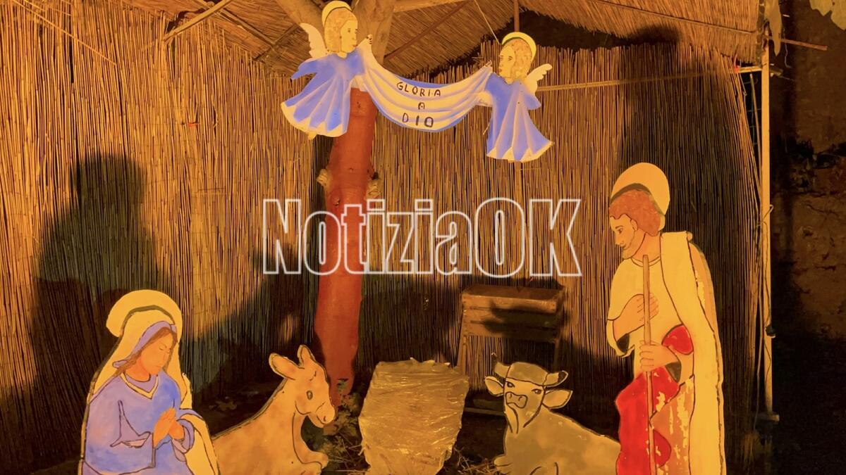 (VIDEO) Crotone - Ritorna a splendere il presepe di Via Interna San Leonardo - 