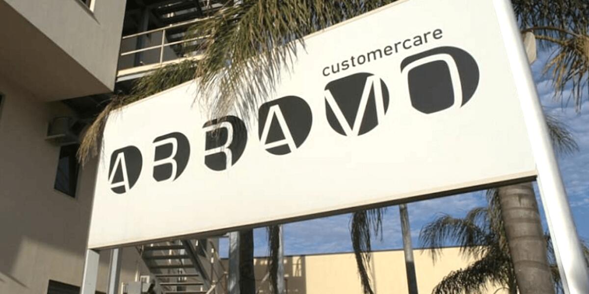 Abramo CC - Tim ha comunicato la cessazione del contratto: 493 dipendenti in cassa integrazione - 