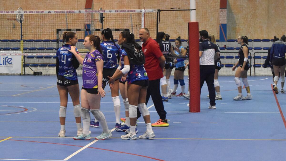 Pallavolo Crotone - Oggi si ritorna al PalaKrò - 