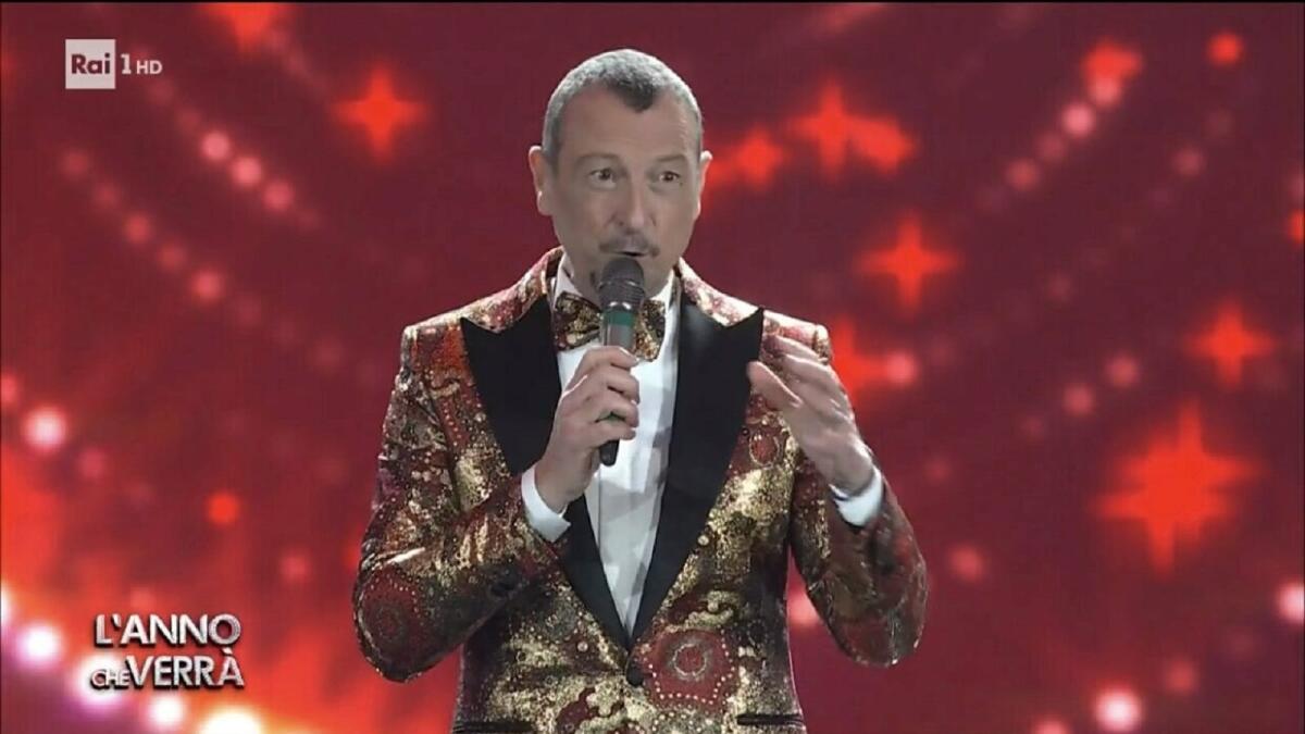 #CapodannoRai - Amadeus ufficializza i primi nomi che saliranno sul palco di Crotone - 