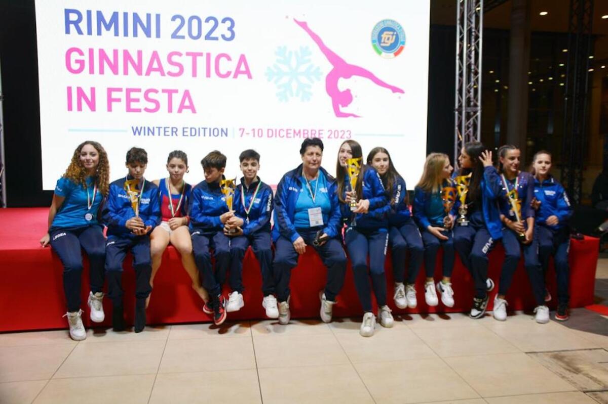 Una squadra placcata d’oro: l'Asd Magna Grecia sul podio a Rimini (FOTO) - 