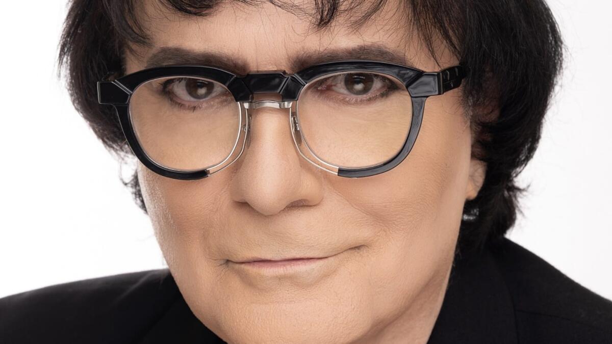 Esce oggi il nuovo album di Renato Zero: è il suo "Autoritratto" - 