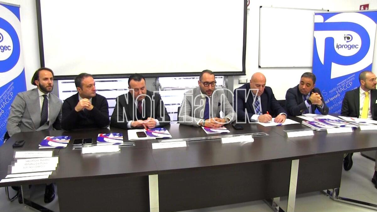 (VIDEO) Nasce "Crotone Imprese": «Insieme per migliorare il futuro» - 