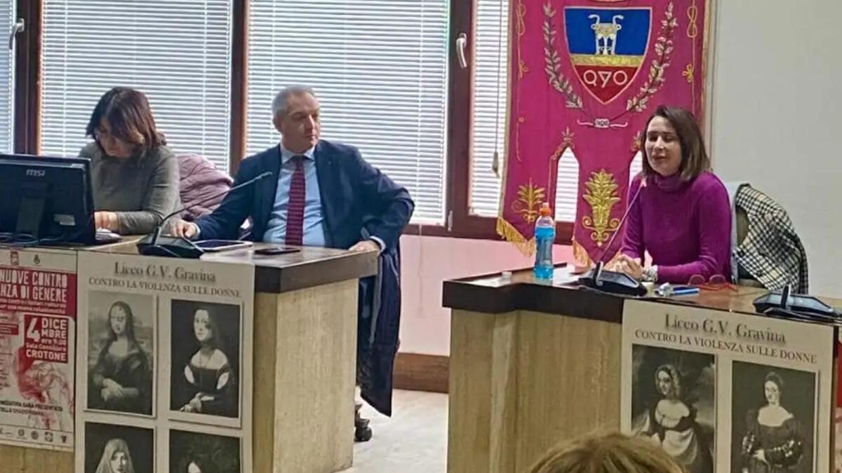 Violenza di genere: a Crotone un punto donna dedicato - 