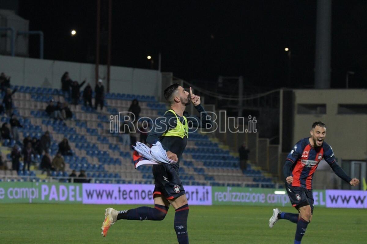 Crotone calcio | Rossoblù in vacanza, ma si pensa già al mercato - 
