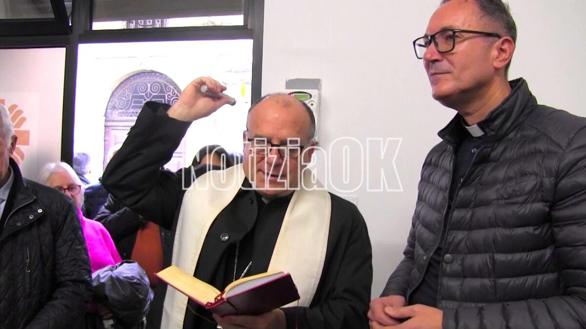Crotone - Inaugurato l'Ambulatorio medico per gli ultimi, un luogo «che profuma di Vangelo» - 