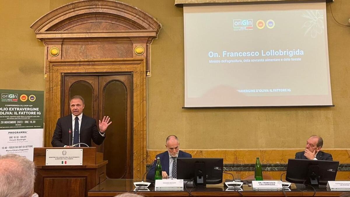 Consorzio dell’Olio di Calabria Igp a Roma con il Ministro dell’Agricoltura per il fattore “IG” - 