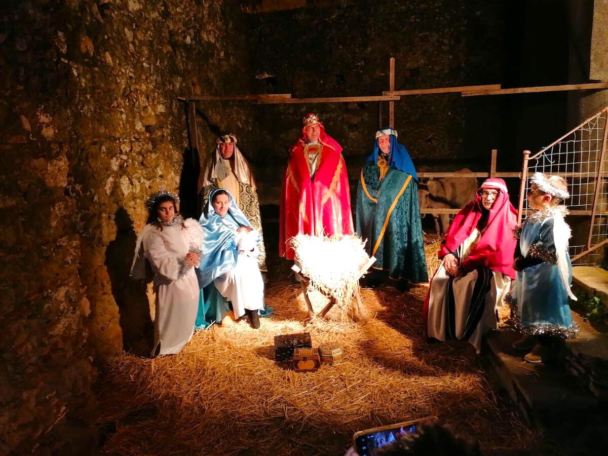 Strongoli - Una piccola Betlemme nel castello per inscenare la nascita di Gesù - 