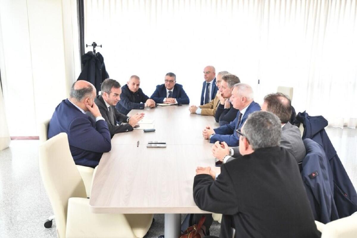 Abramo CC, Occhiuto: "Parlerò con governo per tavolo crisi" - 