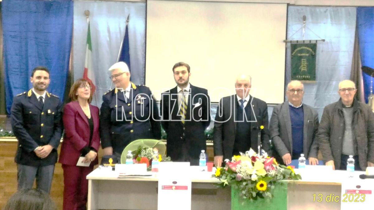 Crotone - Gli studenti dell'IC Alcmeone a lezione di educazione civica e stradale - 