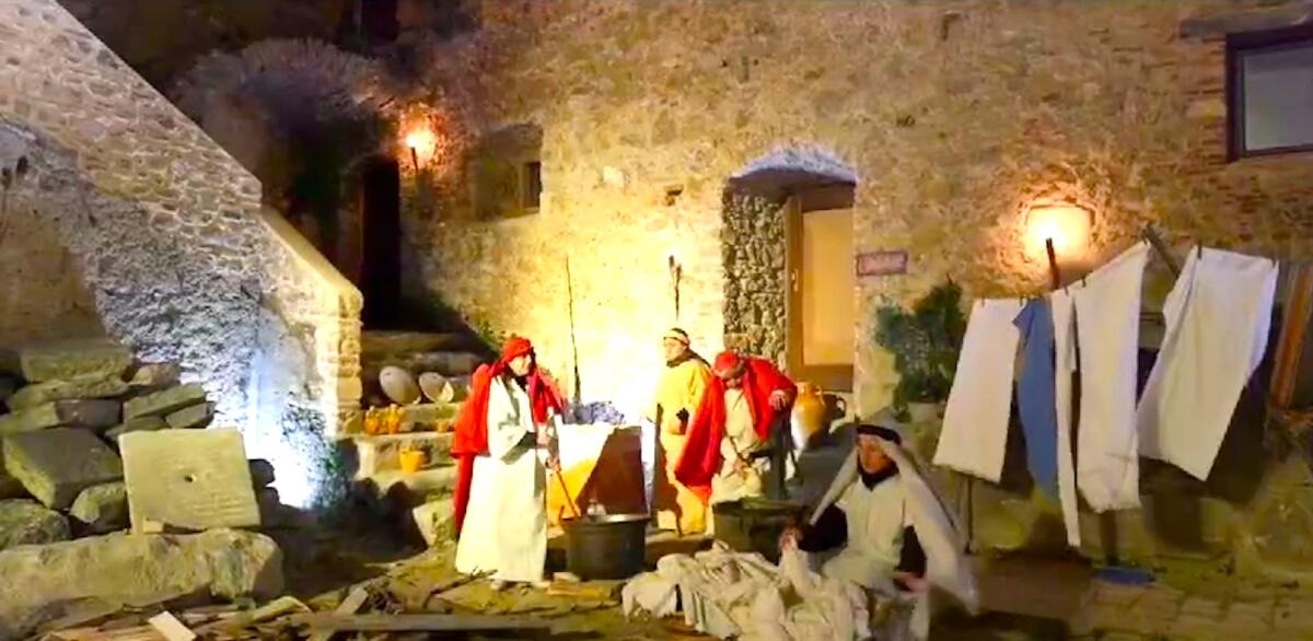 (VIDEO) La comunità di Strongoli pronta per il tradizionale presepe vivente - 