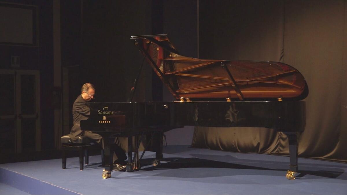 Crotone - “Dal Classicimo al Romanticismo” con il pianista Maurizio Baglini - 