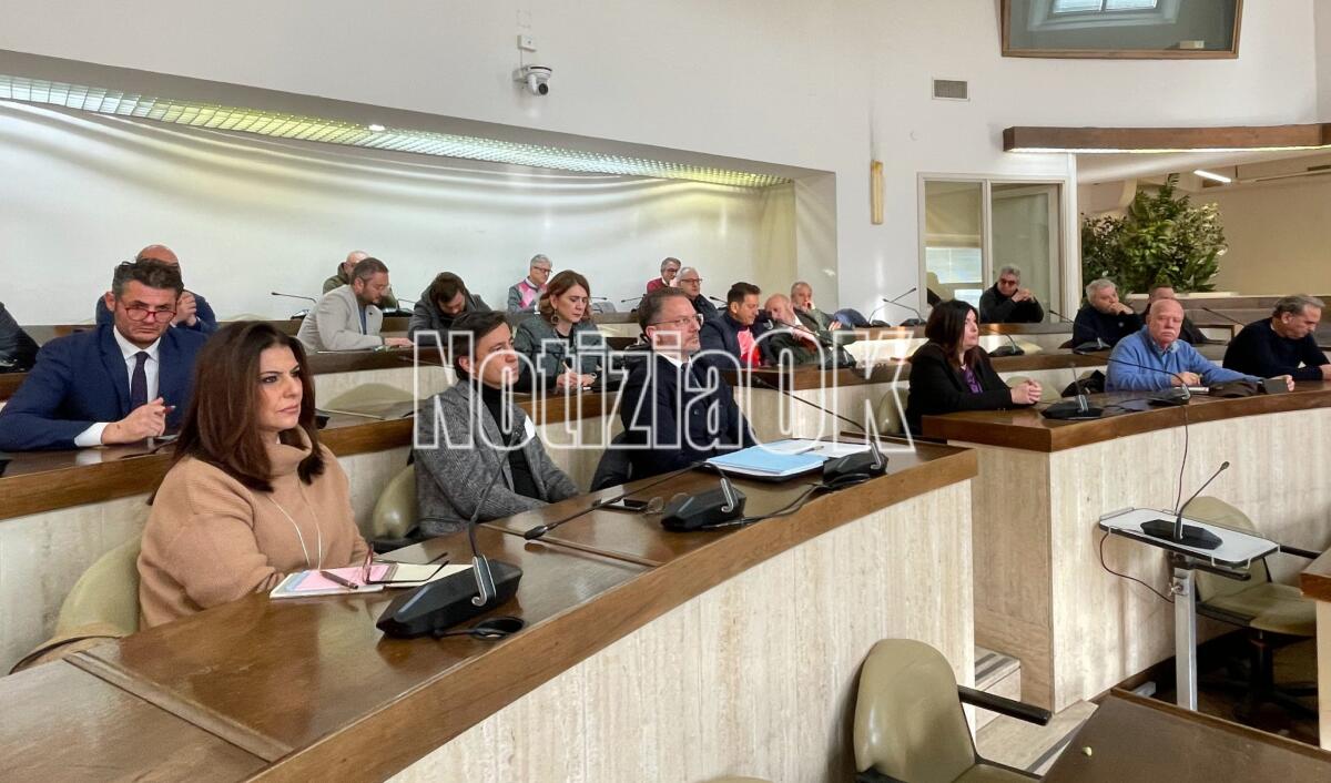 Crotone - Ecco "la piazza che verrà", due milioni di euro per la nuova Piazza Pitagora - 