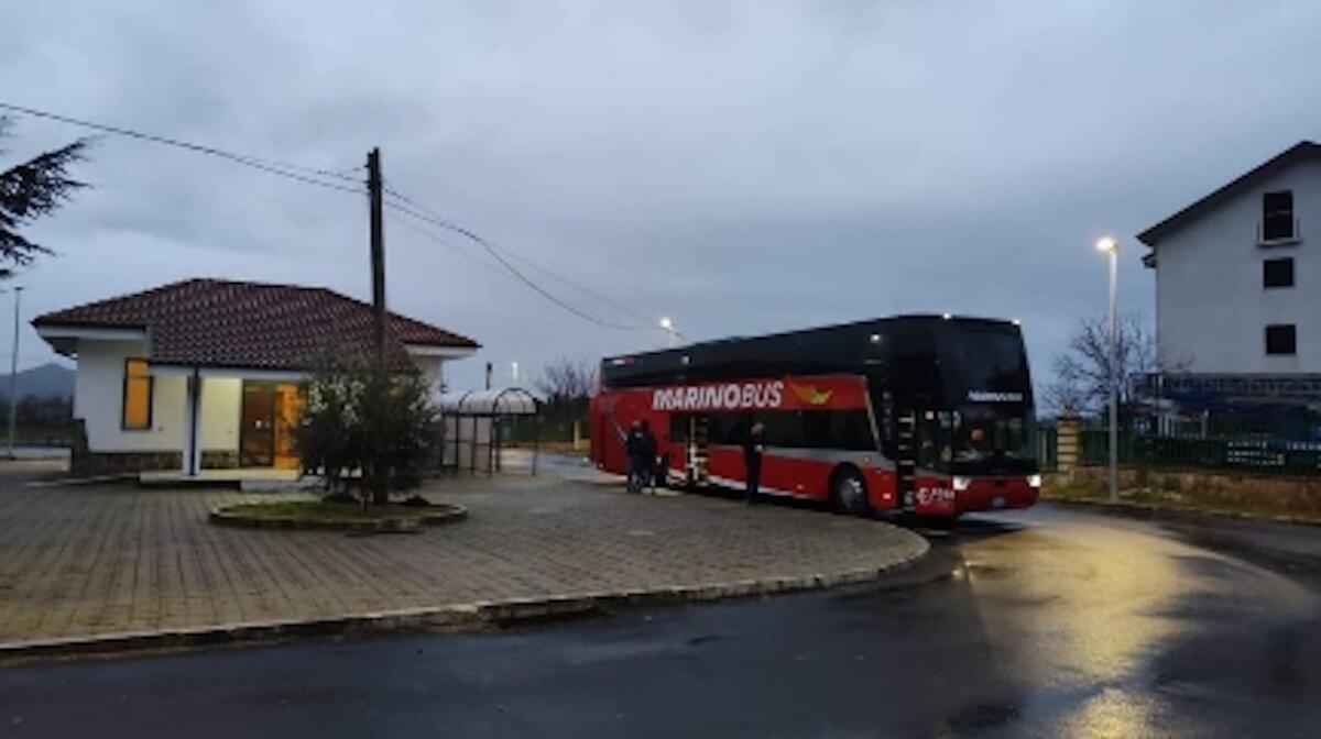 Frascineto - Attivo il servizio di fermata autobus al nuovo terminal - 