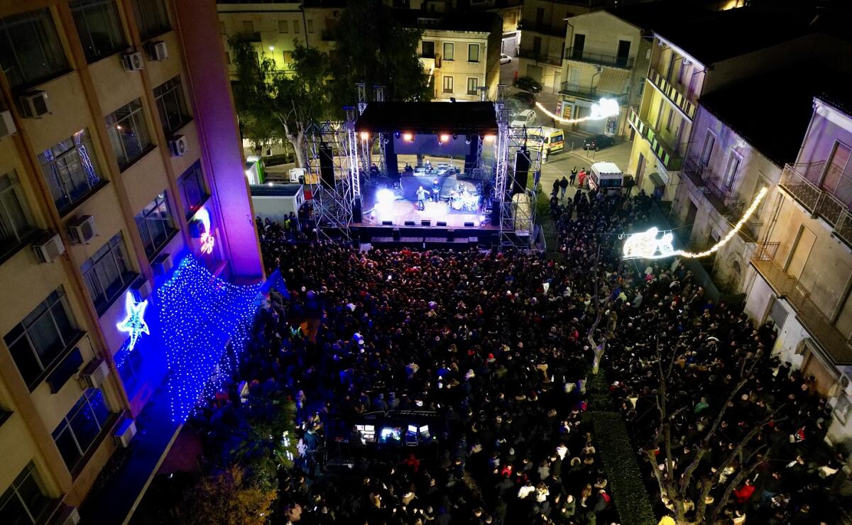 Cassano allo Ionio, successo per il Capodanno targato Boomdabash - 