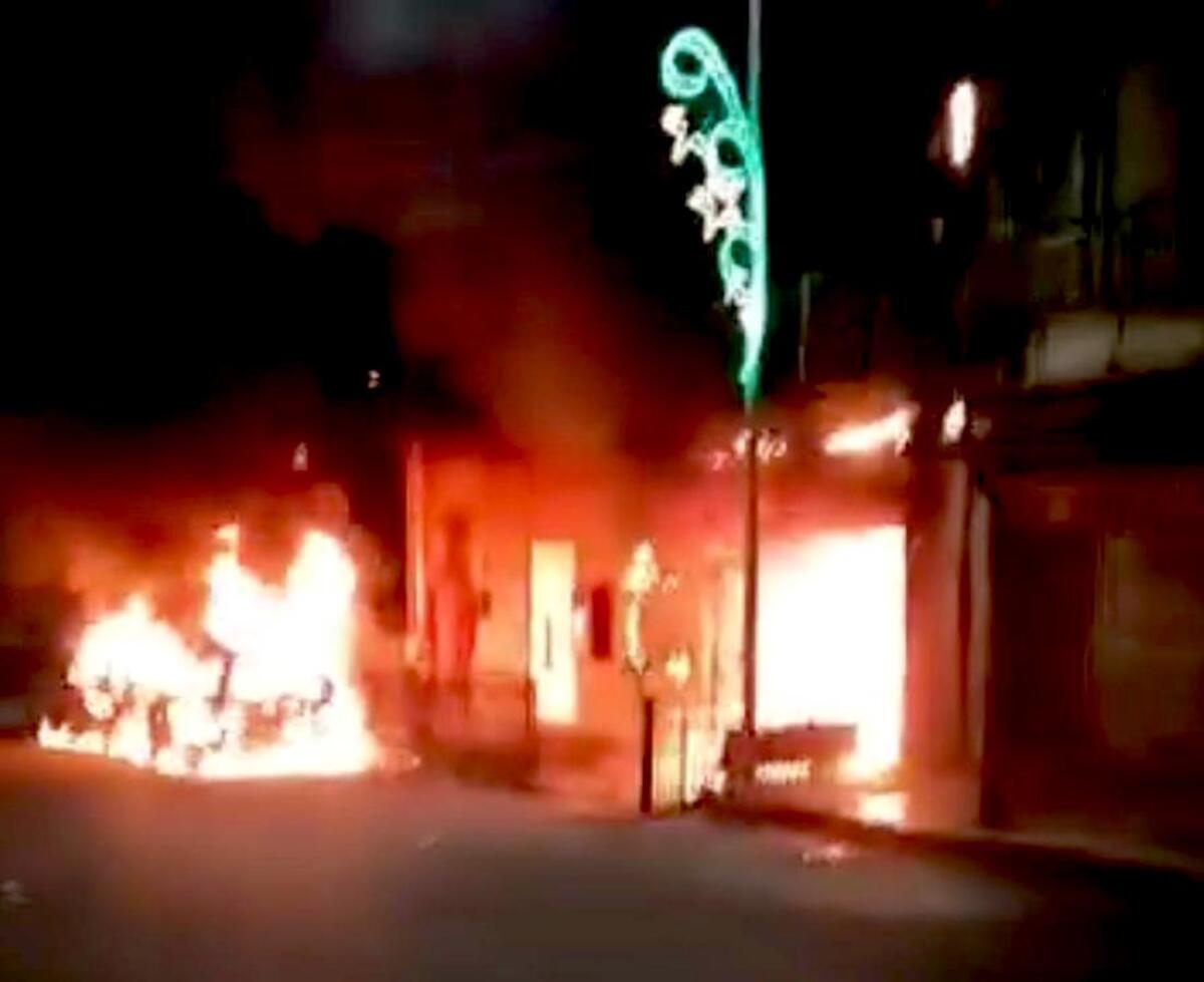 Mandatoriccio - Incendio alle poste, effettuato il sopralluogo tecnico - 