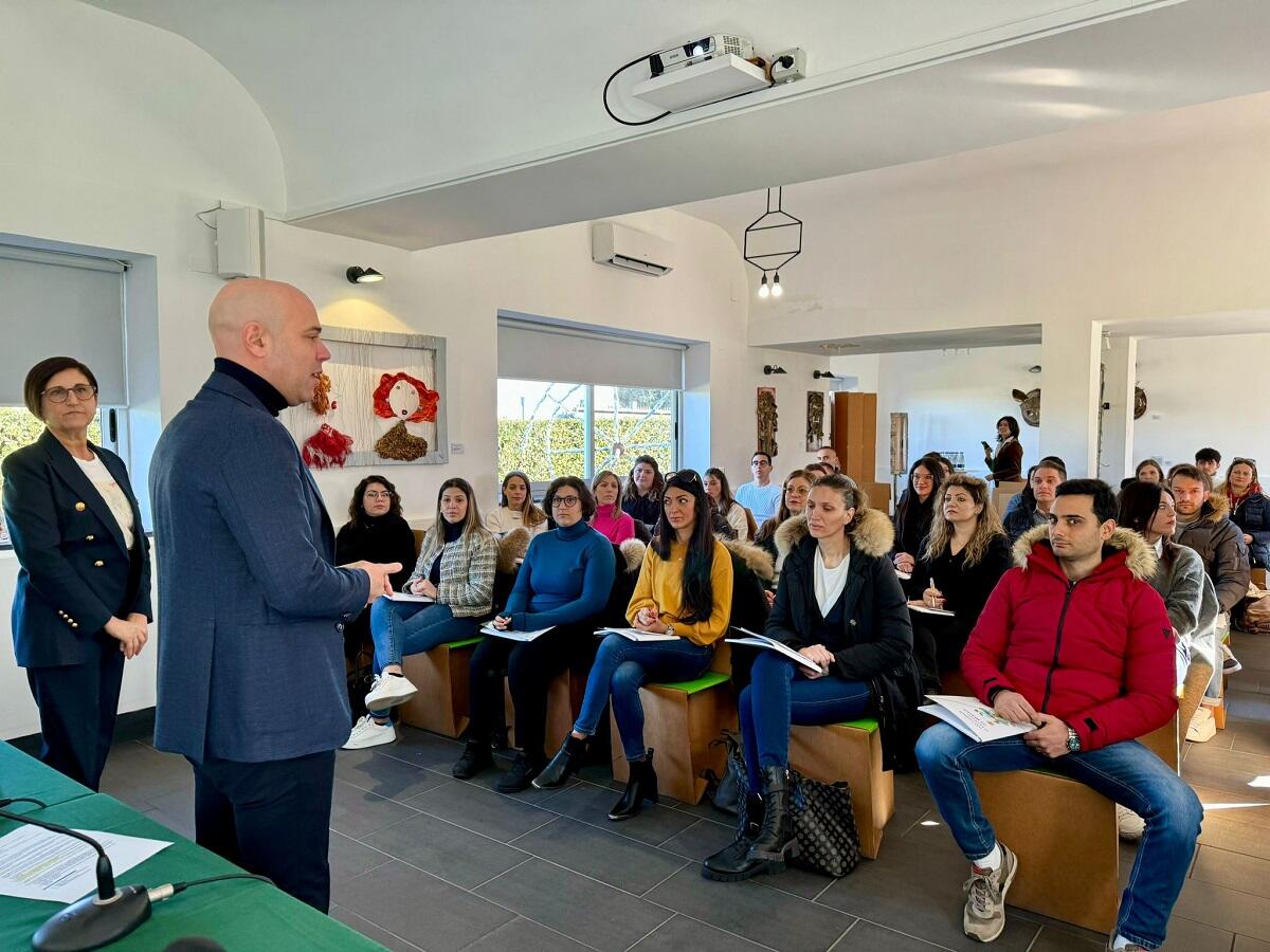 Corigliano-Rossano. Igiene Urbana, pronta la squadra di informatrici e informatori ambientali - 