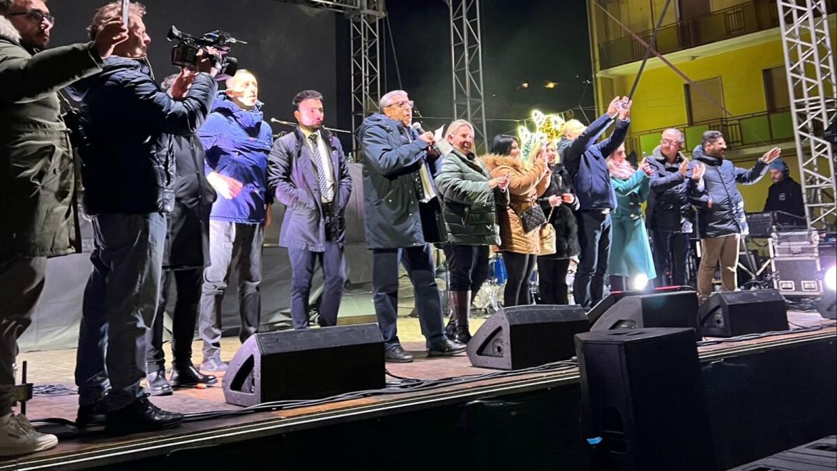 Cassano allo Jonio - Successo straordinario per il Capodanno in piazza - 