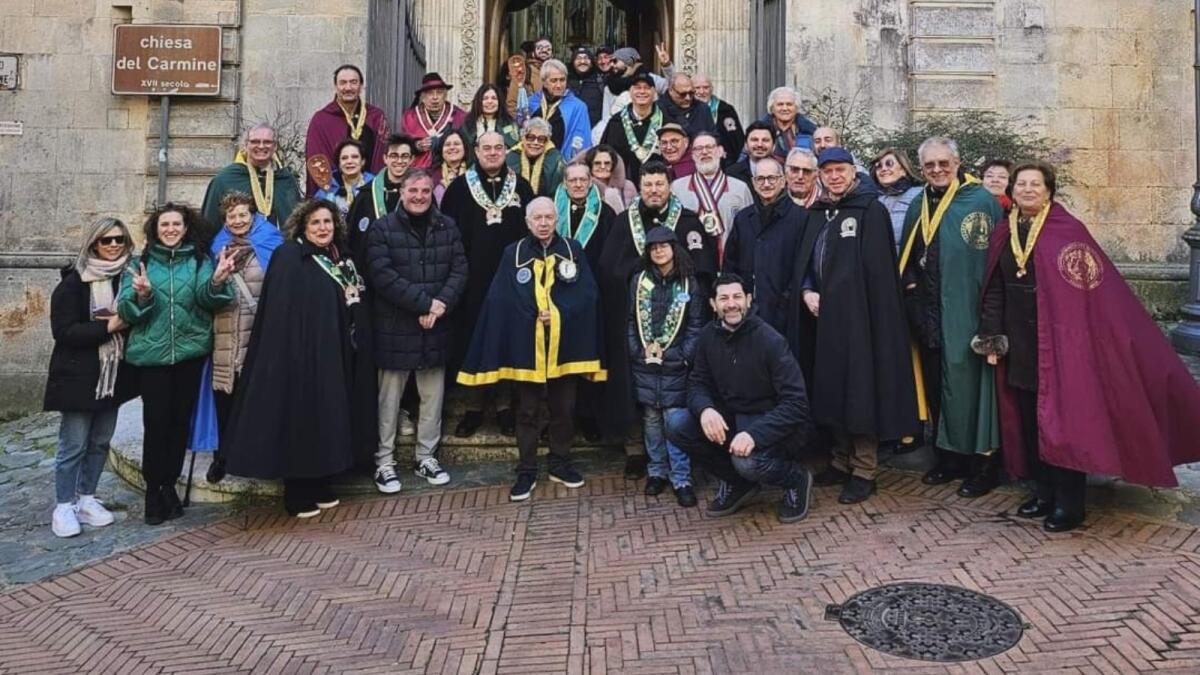 Da tutta Italia a Cerisano per le frittole e la quadara. Premio a Vito Teti - 