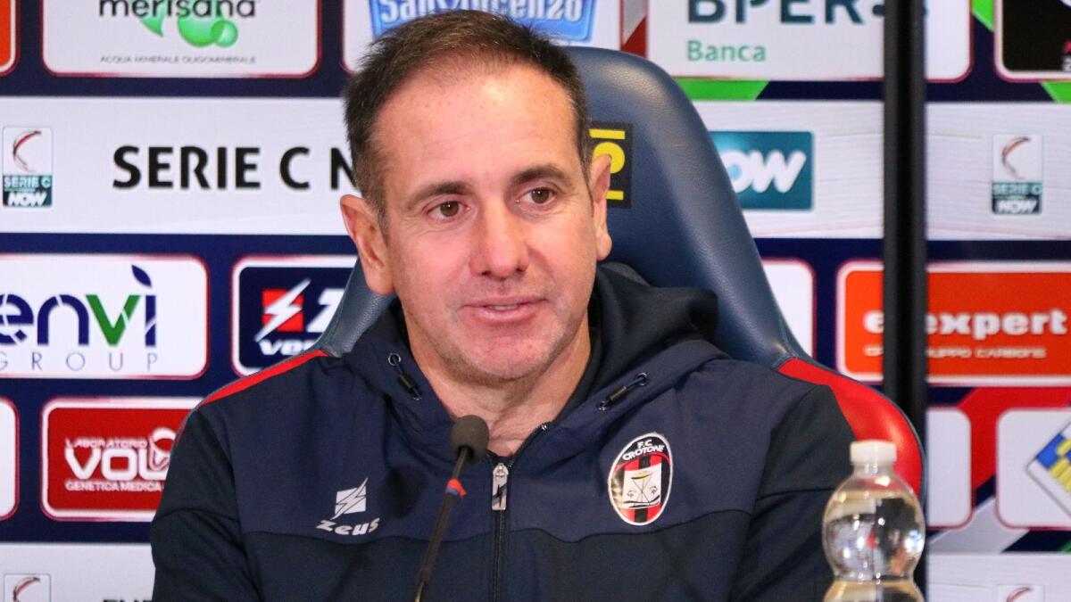 #TurrisCrotone | Mister Zauli: «Il binomio vincente è serenità e determinaziona: il fuoco nel voler vincere le partite» - 