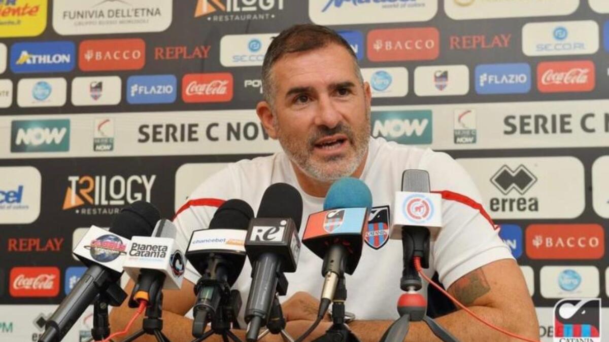 #CrotoneCatania | Mister Lucarelli: "Gli squali avranno il dente avvelenato" - Cristiano Lucarelli - Allenatore del Catania - Serie C - Stagione 2023/24 - Fonte: Fc Catania