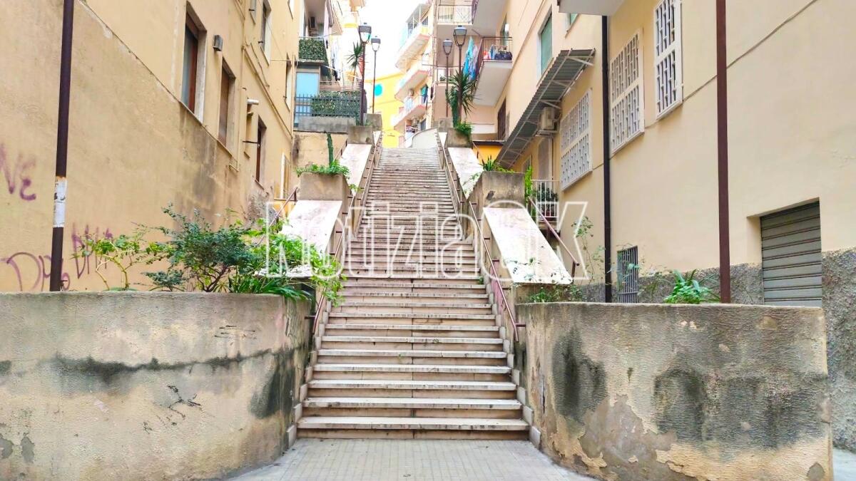 (VIDEO) Alta e maestosa, è una scalinata nascosta ma piena di ricordi - 
