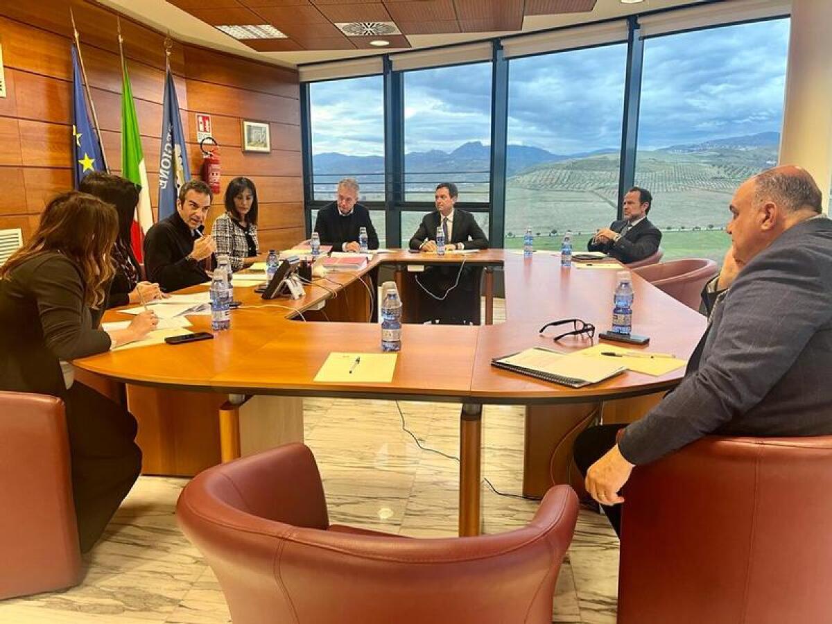 Calabria - Importanti provvedimenti in materia di turismo, ambiente, rifiuti e occupazione - 