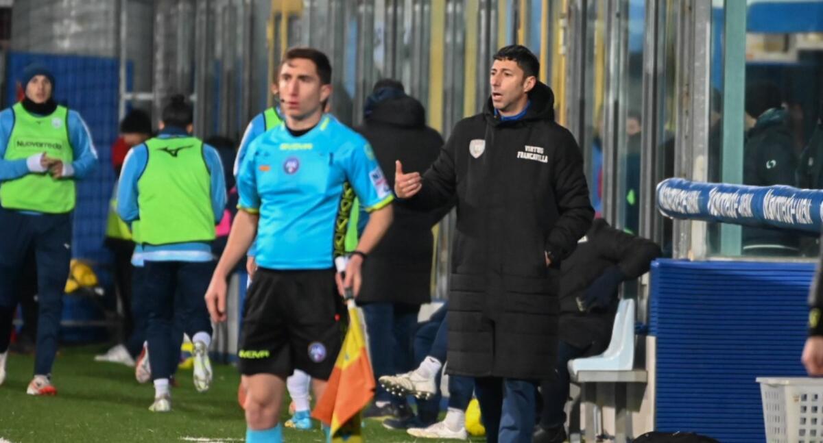 #CrotoneFrancavilla | Mister Occhiuzzi: "Le imprese si costruiscono con il cuore e con la testa" - 