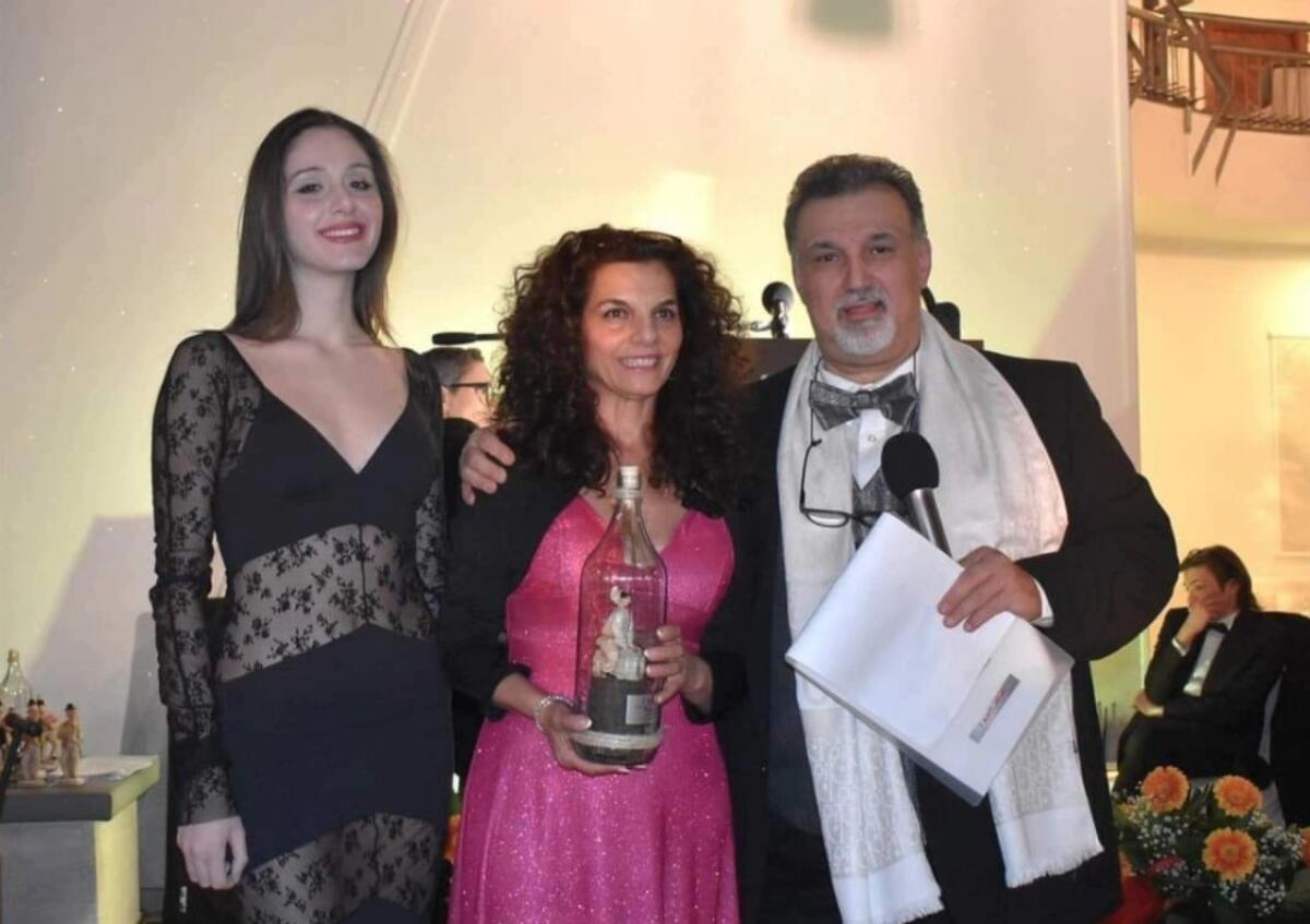 "Plauso Letterario”alla poetessa crotonese Luisa Olivo - 