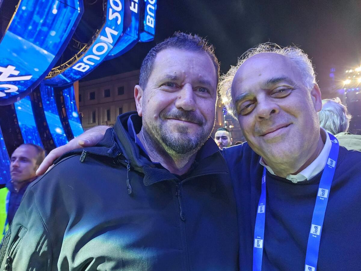 #CapodannoRai - Salvatore Gaetano: «Il grande palco Rai è diventato il simbolo di unità e progresso di una città» - Cristiano D’Agostini, capo Progetto Rai, e Salvatore Gaetano, consulente del Presidente Occhiuto