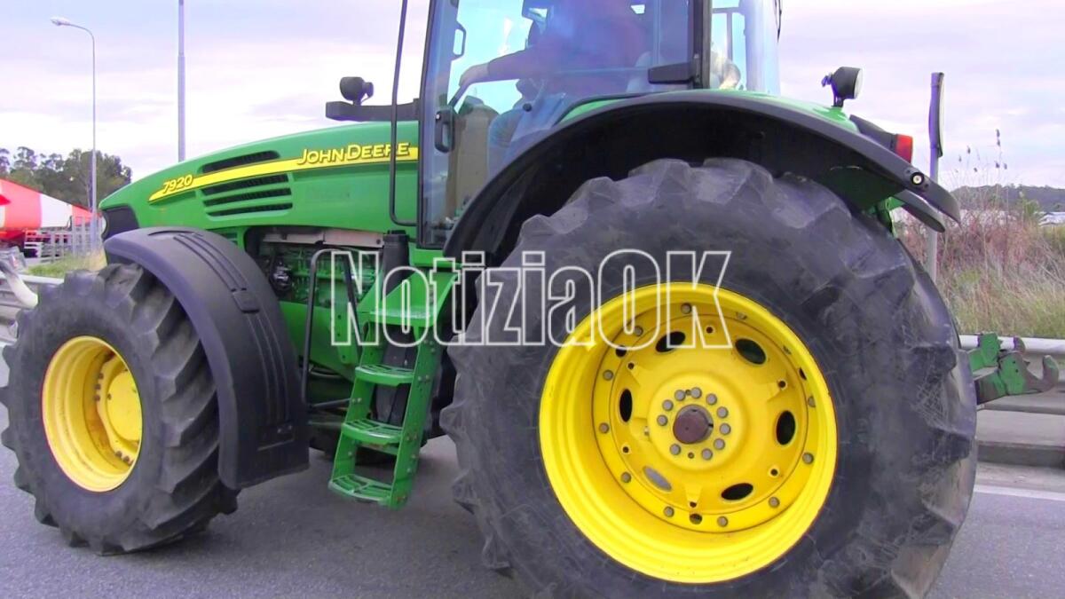 (VIDEO) Gli agricoltori ancora in strada: "Vogliamo solo essere ascoltati" - 