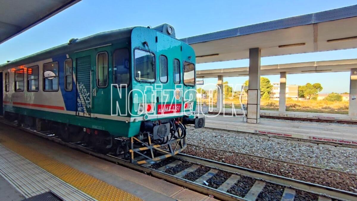 Treno regionale da Crotone, nuovo orario per garantire la coincidenza con il Frecciarossa Sibari-Bolzano - 