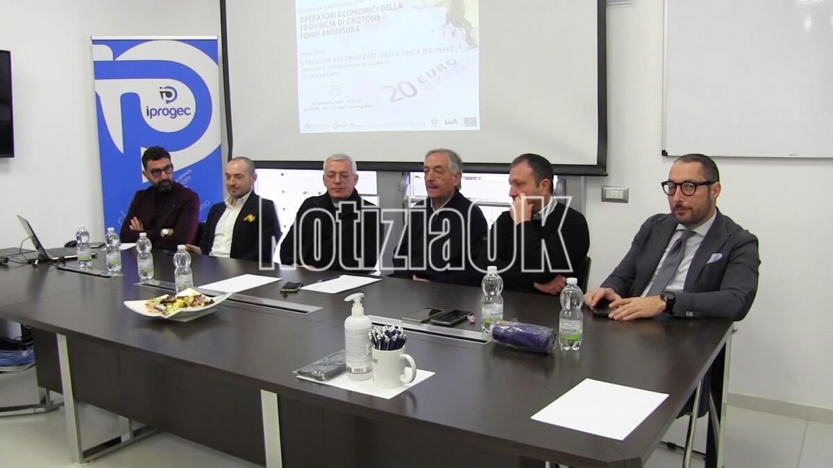 (VIDEO) Accesso al credito e fondi antiusura - Molinaro: «Le risorse ci sono, mancano le denunce" - Fabio Tomaino, Andrea Esposito, Don Giovanni Barbara, Pietro Molinaro, Alfio Pugliese, Luca Mancuso