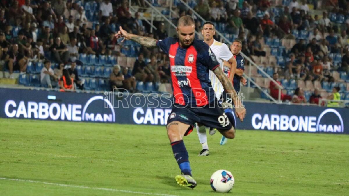 #CrotoneFrancavilla | Qui Crotone - I rossoblù cercano il tris per mettere pressione alle rivali - 