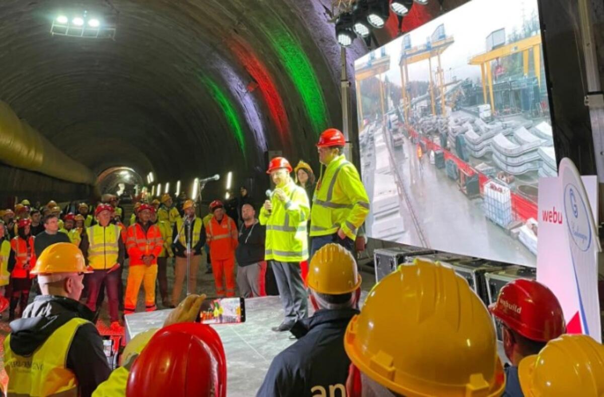 Strada Statale 106 Jonica, abbattuto il diaframma della Canna Sud della Galleria di Roseto 1 - 