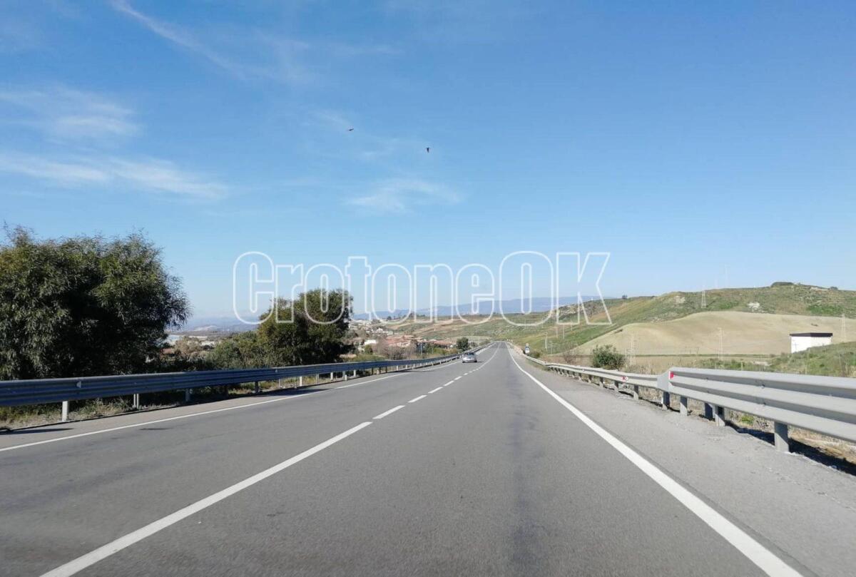 Mobilitazione dei sindacati sulla Strada Statale 106 - 