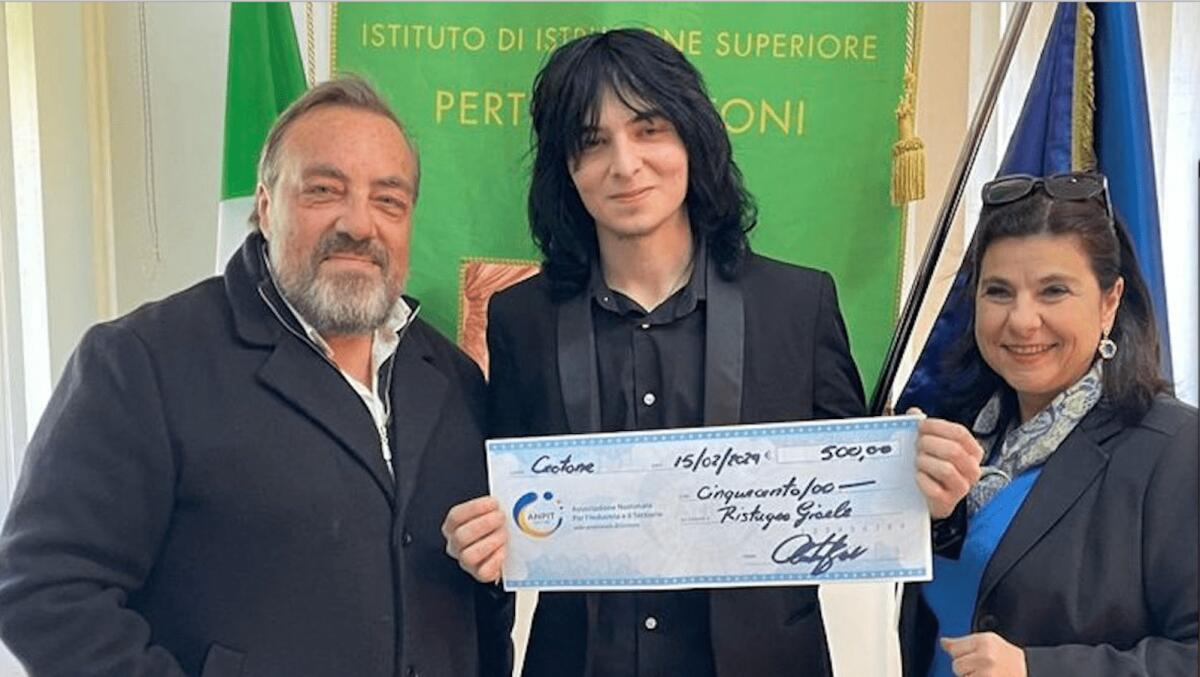 Il crotonese Gioele Ristagno vince il concorso di idee sull'intelligenza artificiale -