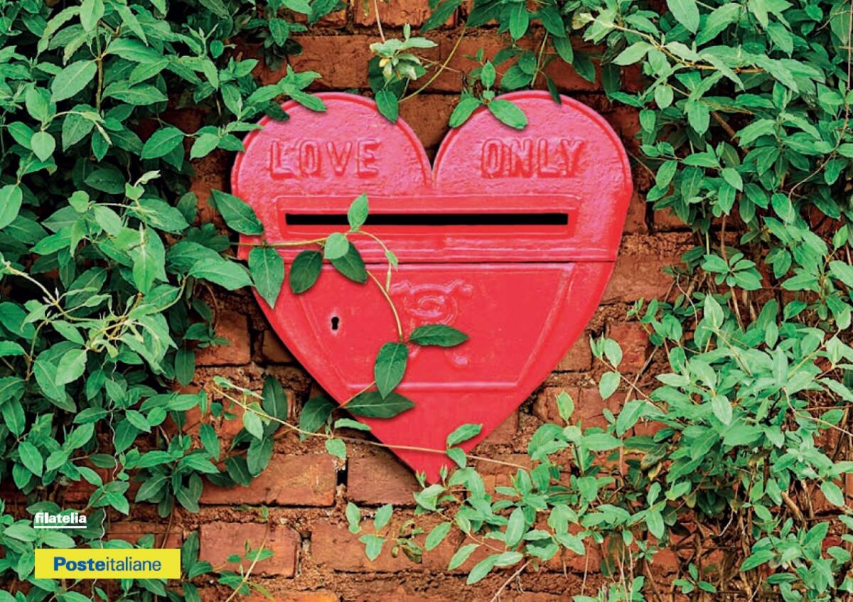 Cosenza, Poste Italiane celebra San Valentino con alcune cartoline filateliche - 